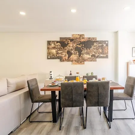 Hostwise - Spacious & Stylish Flat With Garage