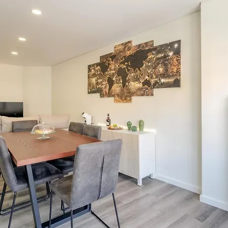 Hostwise - Spacious & Stylish Flat With Garage * Ermesinde