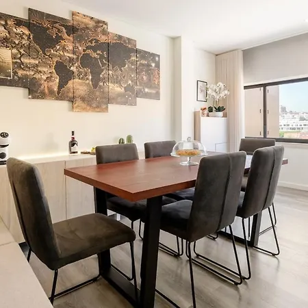 Hostwise - Spacious & Stylish Flat With Garage Ermesinde